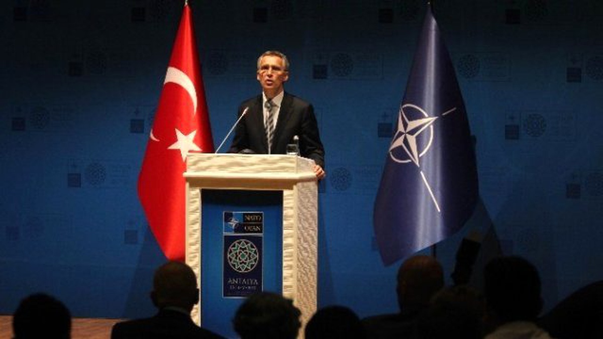 NATO Genel Sekreteri Stoltenberg\'ten Afganistan ve Rusya Açıklaması