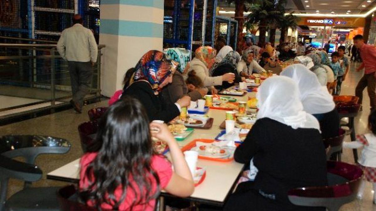 Ninova\'da Yemekli Anneler Günü Etkinliği