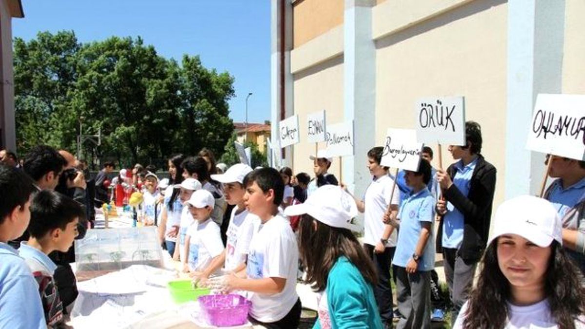 Öğrenciler Projelerini Sergiledi