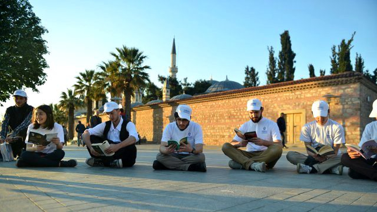 Öğrencilerden Kitap Okuma Etkinliği