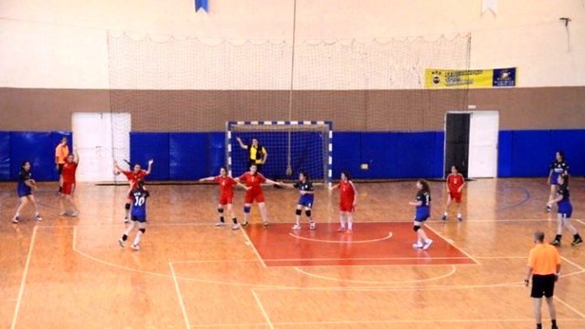 Okullar Arası Hentbol Yarı Final Müsabakaları Sona Erdi
