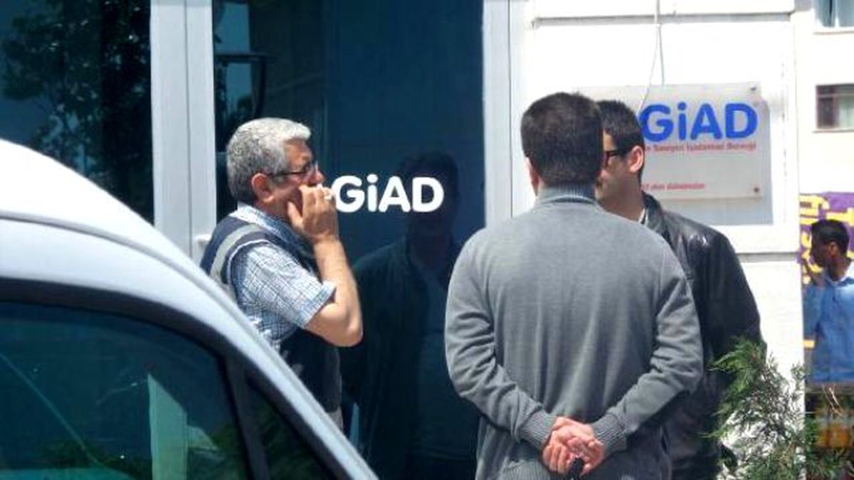 Sakarya\'da SAGİAD\'a Polis Baskını