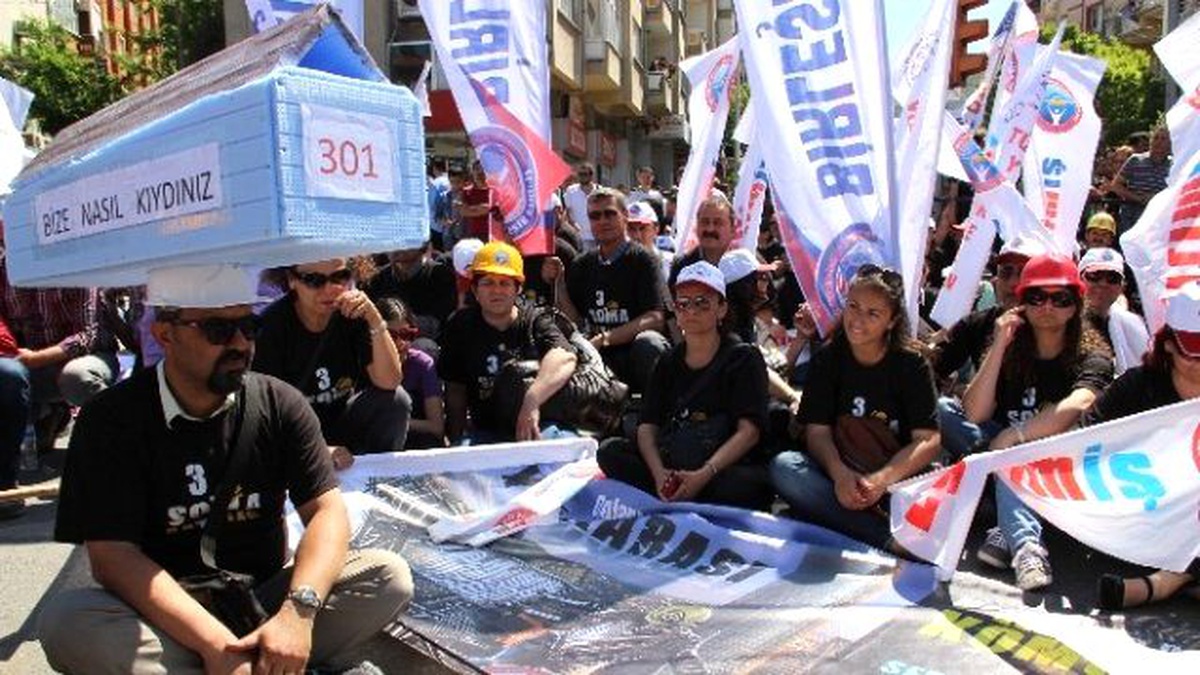 Sendikalar Maden Şehitleri İçin Yürüdü