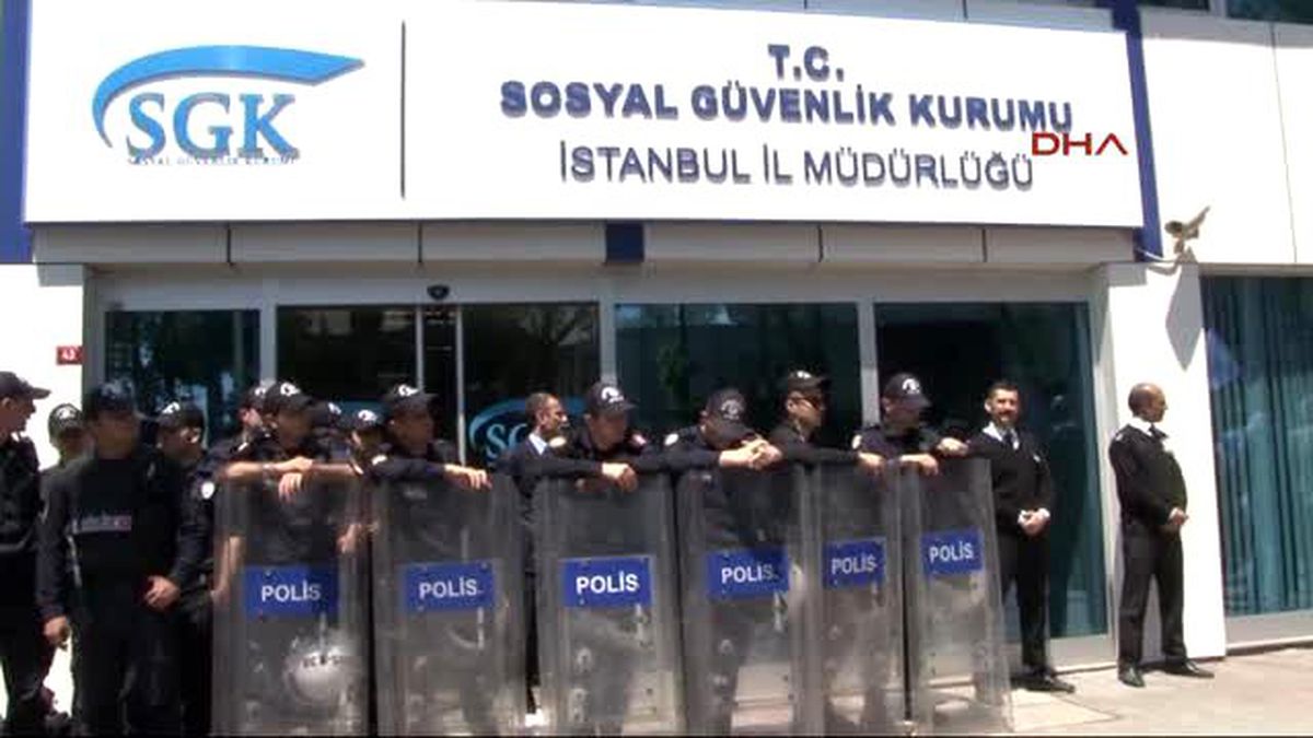Sgk İl Müdürlüğü Önünde ?soma" Eylemi