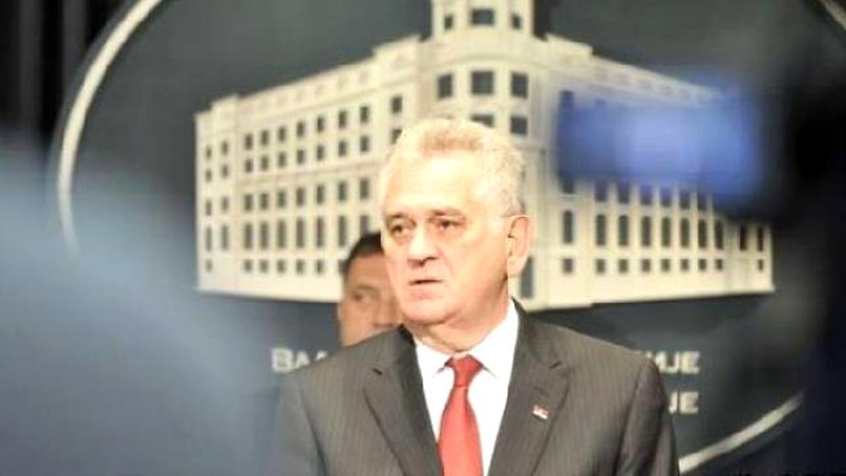 Sırbistan Cumhurbaşkanı Tomislav Nikoliç Kosova\'nın Sırbistan\'ın Özerk Bölgesi Olmasını Önerecek"