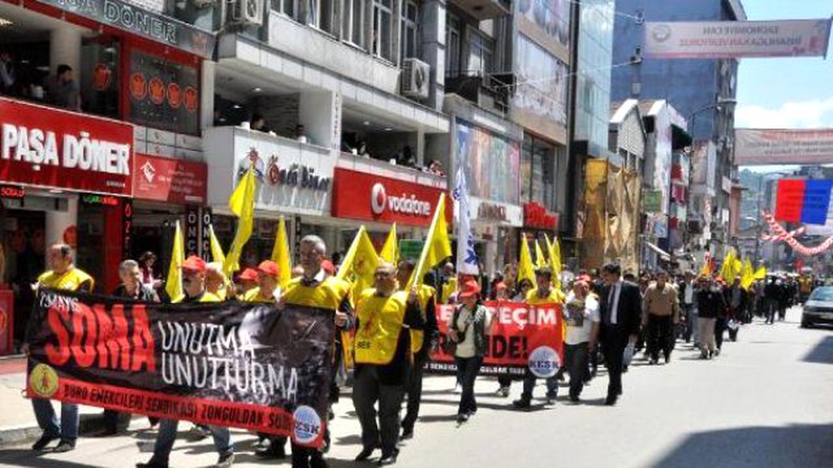 Soma\'da Ölen 301 Maden İşçisi Zonguldak\'ta Anıldı