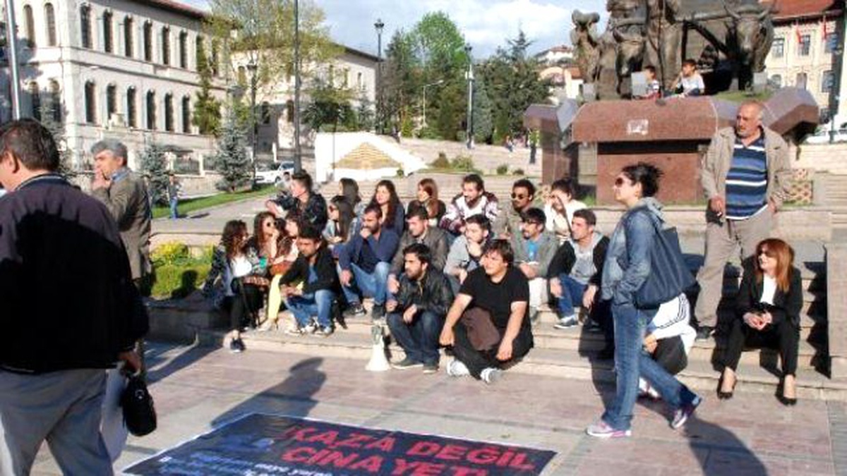 Soma İçin Basın Açıklaması Yapan Gruba Tepki