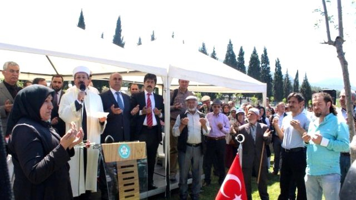 Soma Maden Şehitliği Dualarla Açıldı
