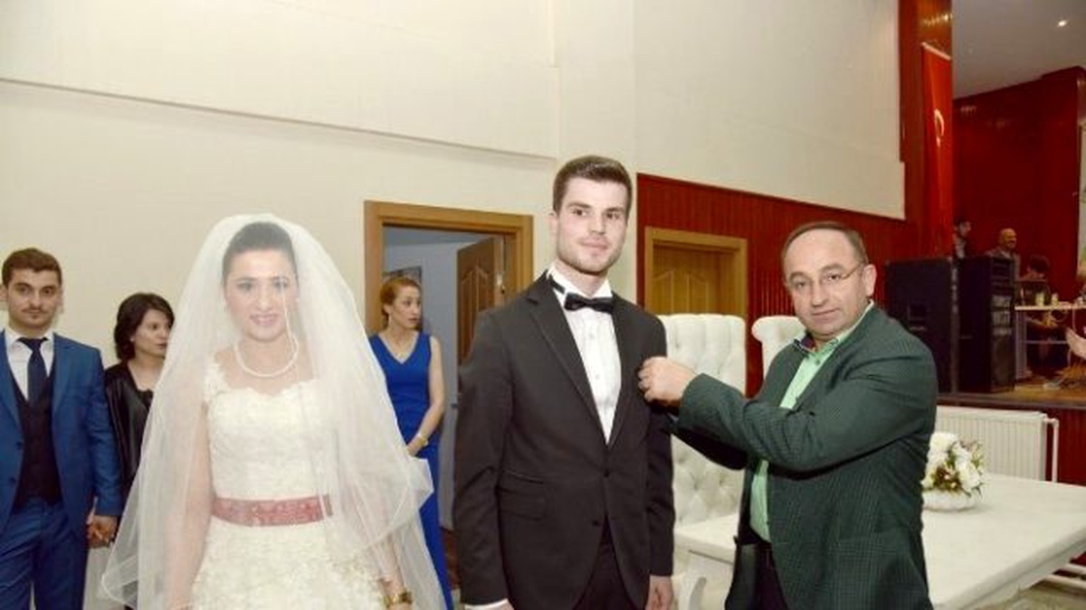Üzülmez, Personelini Mutlu Gününde Yalnız Bırakmadı