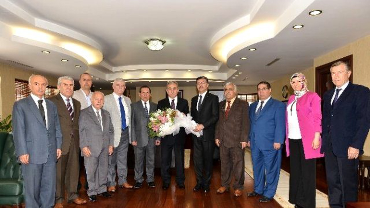 Vali Büyük\'e, "Vakıflar Haftası" Ziyareti