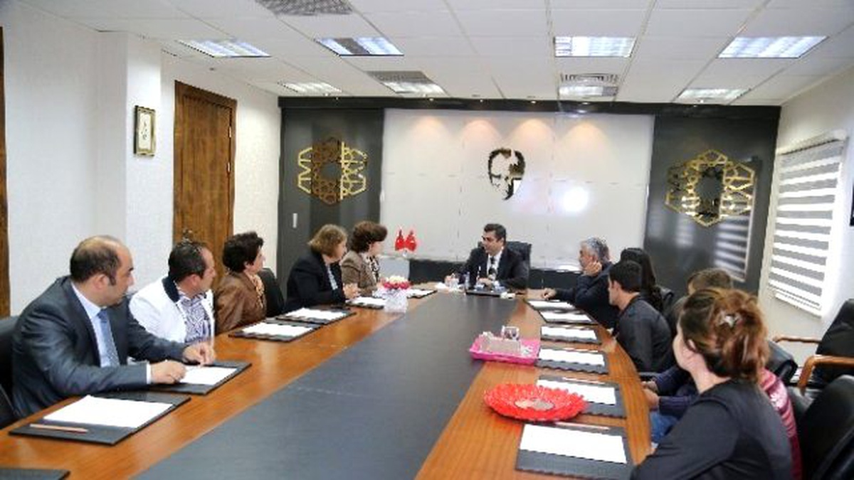 Vali Düzgün, Engelliler Haftası\'nda Zihinsel Engellileri Makamında Ağırladı