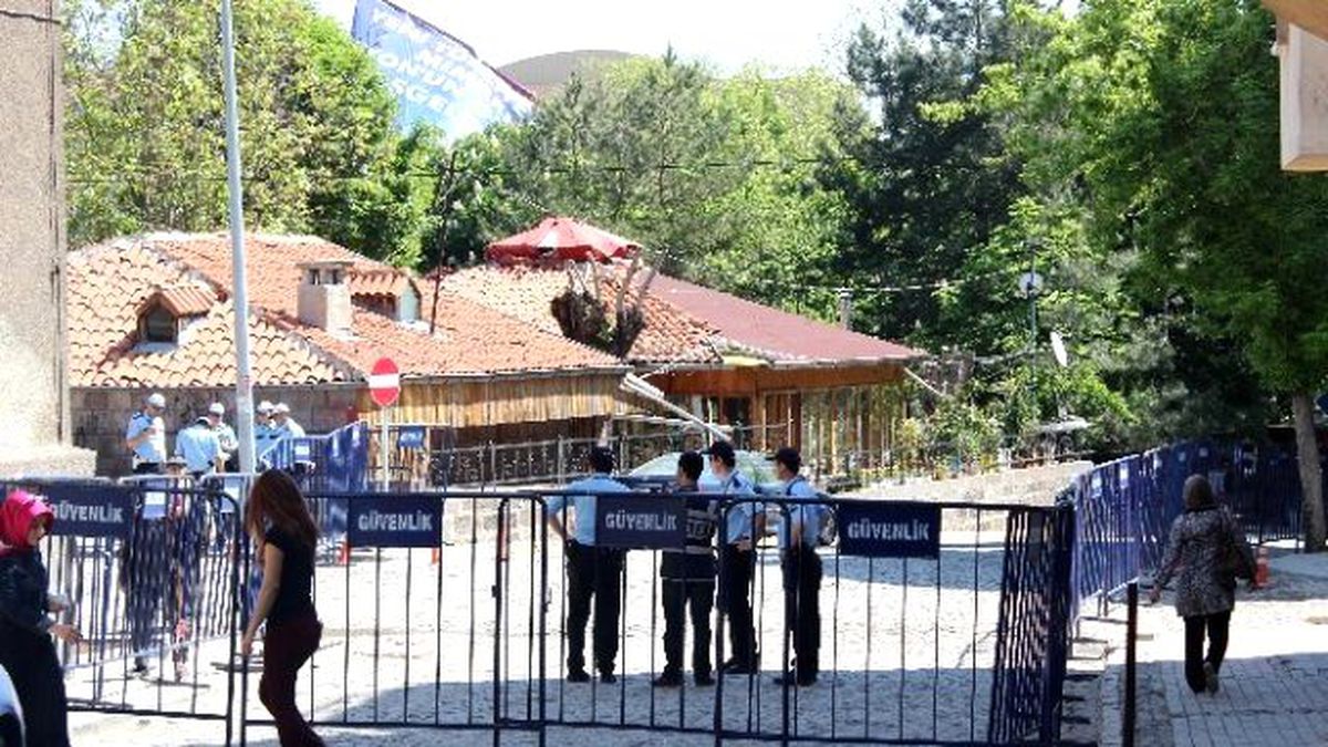 Afyonkarahisar Başbakan Davutoğlu\'nu Bekliyor