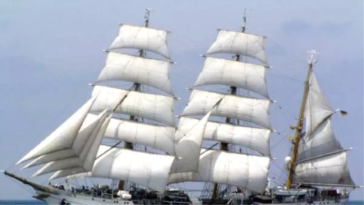 Alman Deniz Kuvvetleri\'nin İncisi, "Sss Gorch Fock"\'un Türk Kökenli Subayı