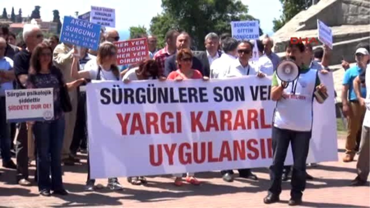 Antalya Belediye İşçilerinden \'Sürgün\' Eylemi