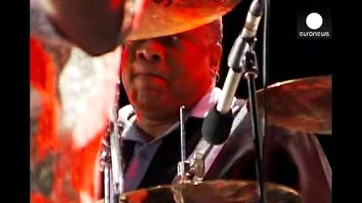 Blues Müziğin Kralı B. B. King Hayatını Kaybetti