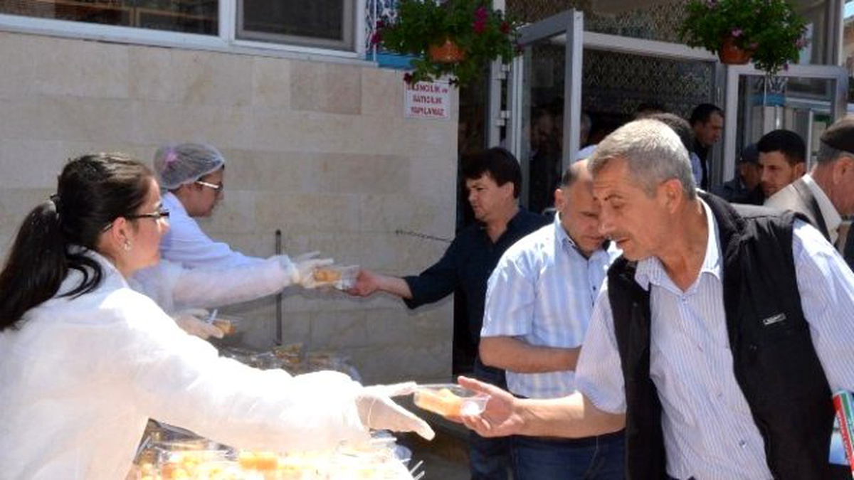 Bozüyük Belediyesi\'nden 2000 Kişilik Lokma İkramı