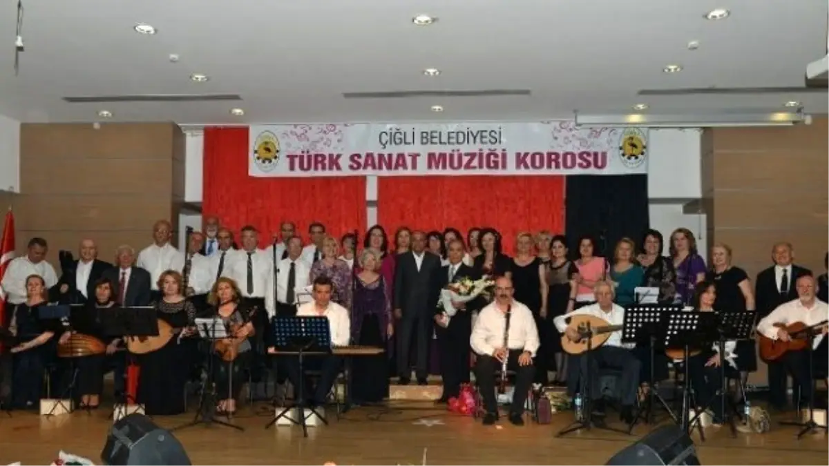 Çiğli'de Türk Sanat Müziği Konseri İlgi Gördü