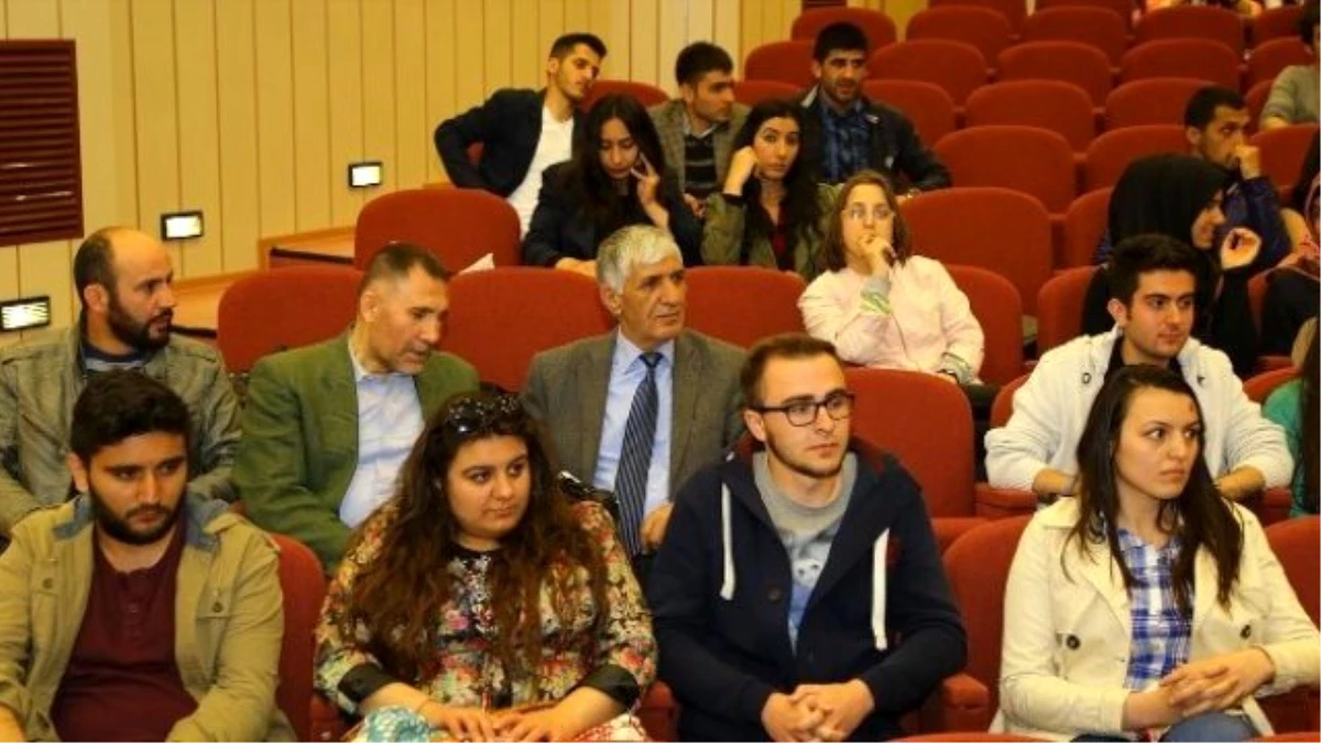Erciyes Üniversitesi\'nde Ukrayna Krizi Konuşuldu