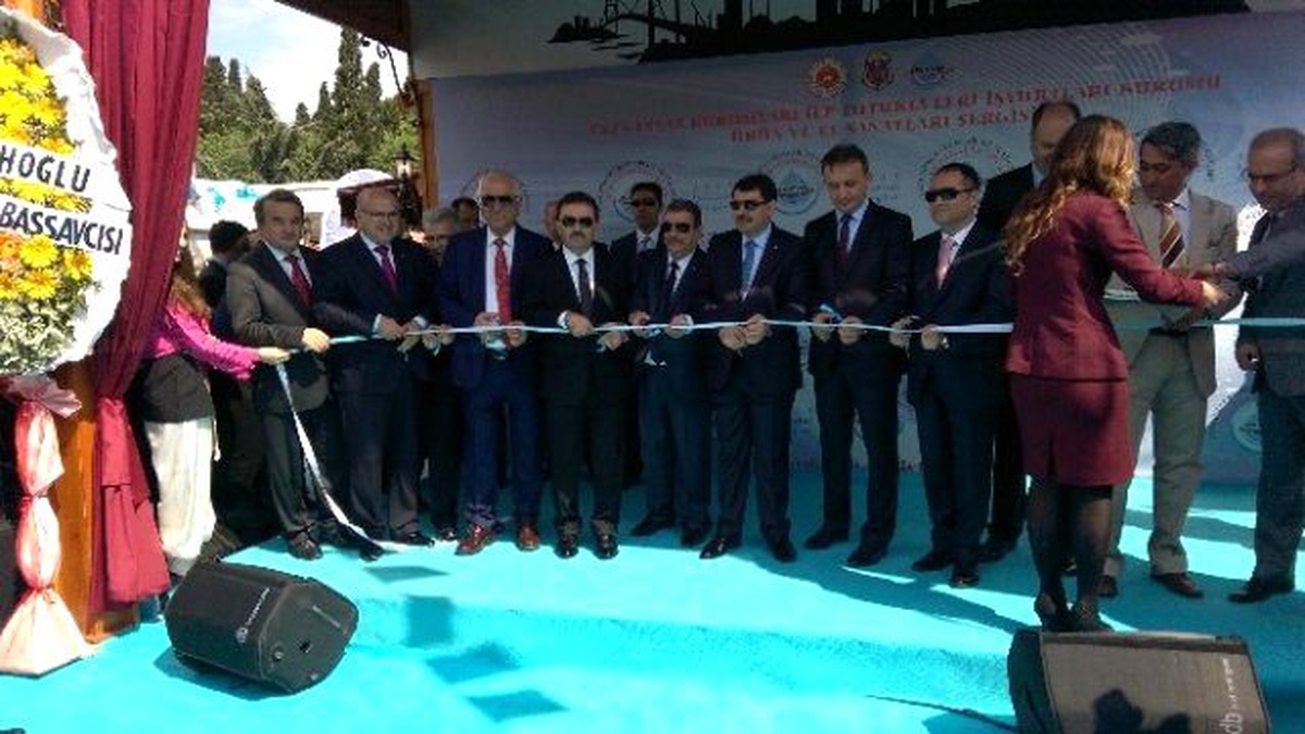 Hükümlü ve Tutukluların El Emekleri Sergilendi