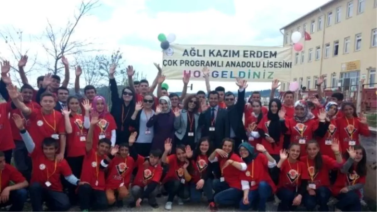 İlk Tübitak Bilim Fuarını Gerçekleştirdiler