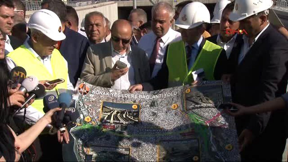 İzmir -Binali Yıldırım: "Üst Geçidi de Belediye Yapsın"