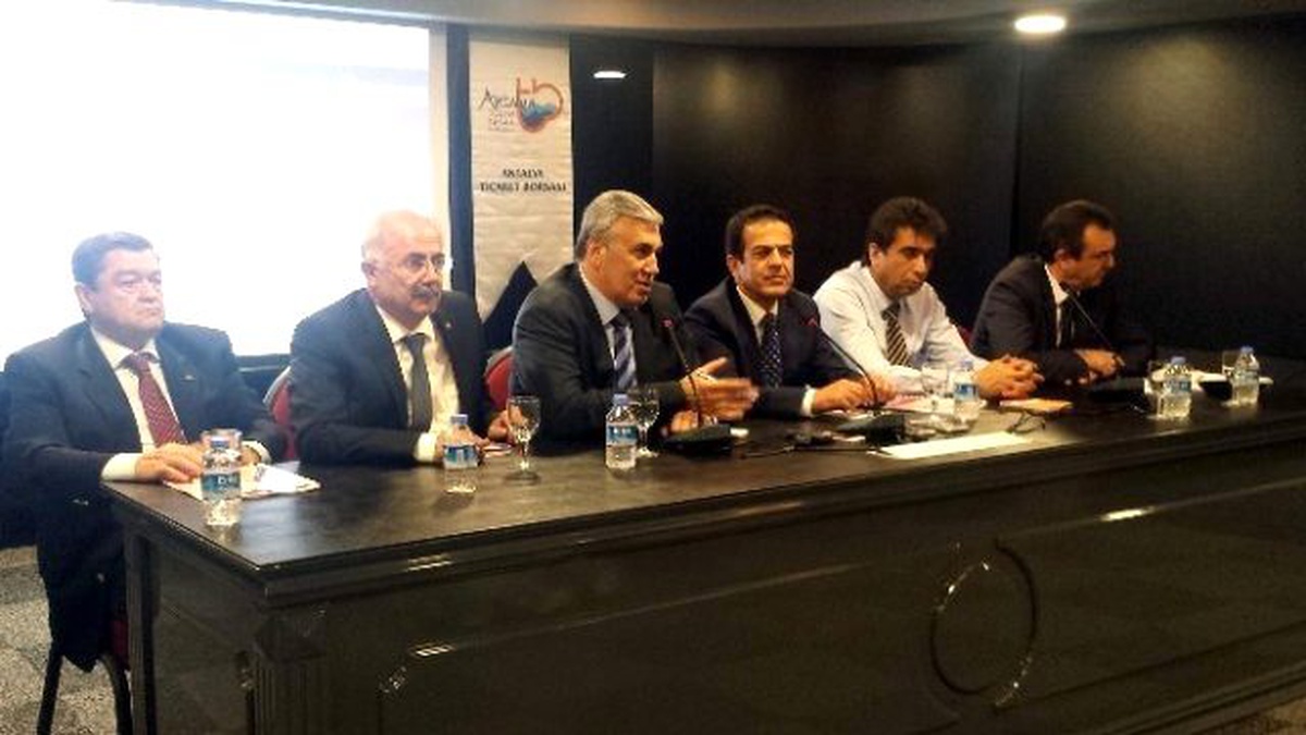 MHP\'li Günal, Partisinin Seçim Beyannamesini Anlattı