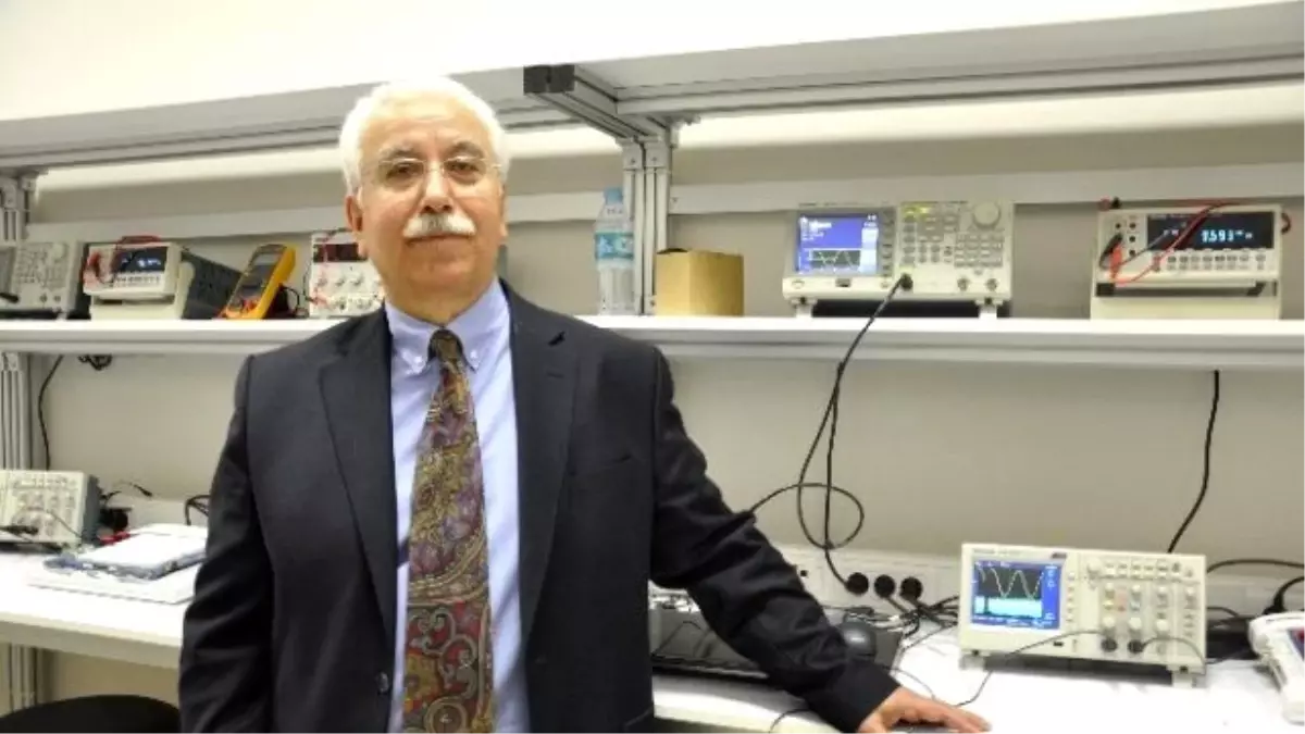 Prof. Dr. Avni Morgül: "Baz İstasyonlarından Değil Cep Telefonlarınızdan Korkun"