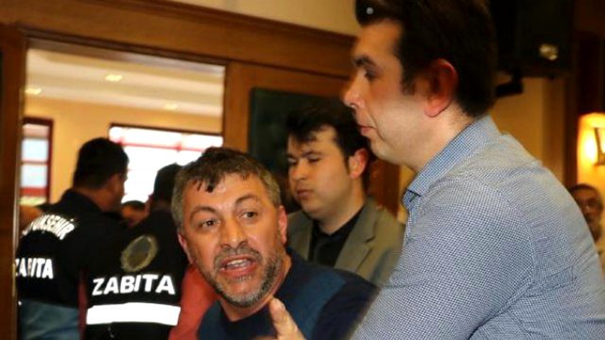 Samsun Büyükşehir Belediye Meclisi\'nde Protesto