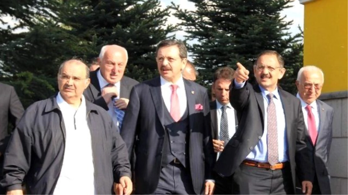TOBB Başkanı Hısarcıklıoğlu, Kayserispor\'u Ziyaret Etti