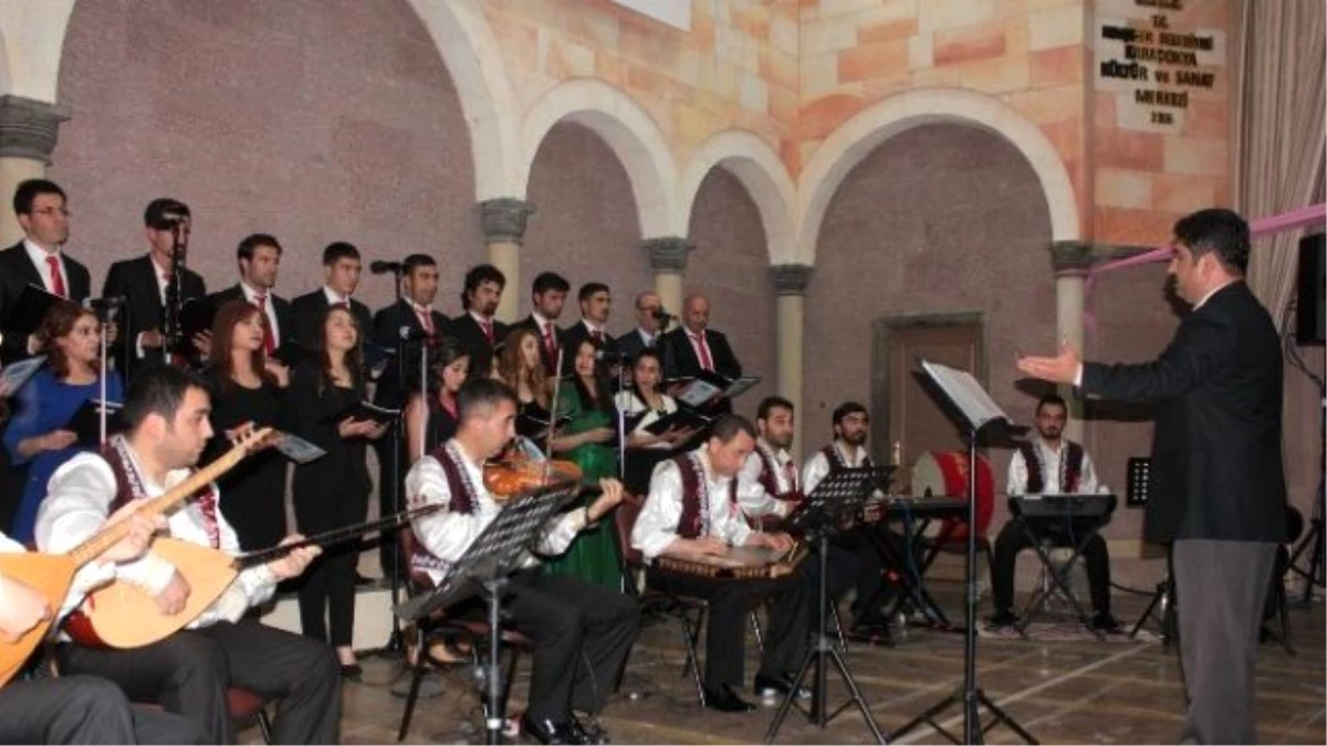 Türk Halk Müziği Koro Çalışmaları Sürüyor