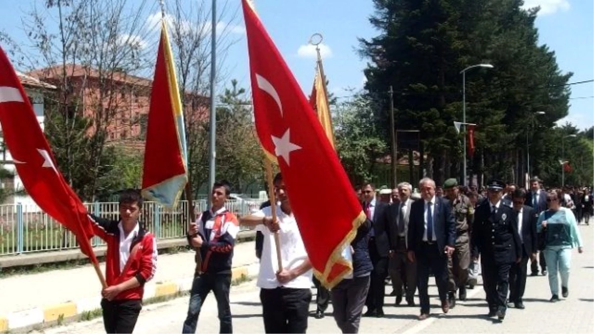 19 Mayıs Kutlamaları "Gençlik Yürüyüşü" ile Başladı