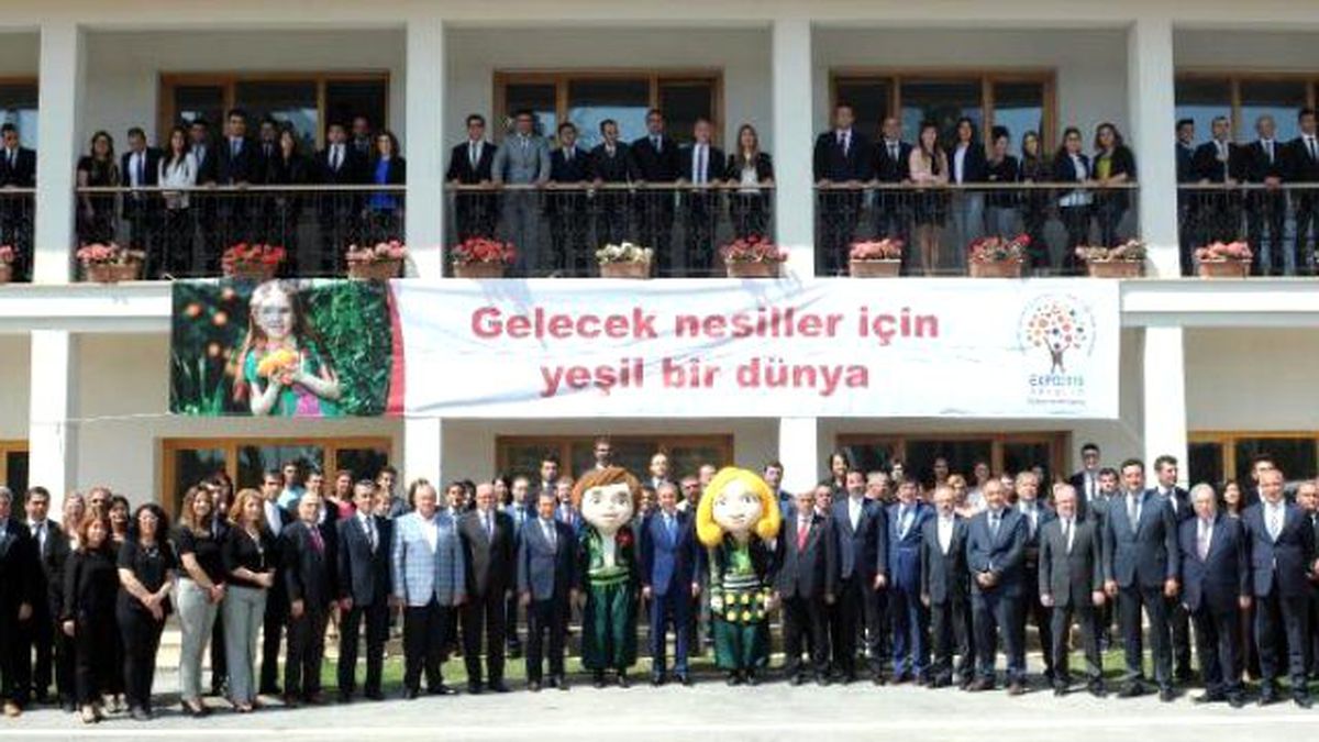 Antalya, \'Çiçek Açan Şehirler\'e Aday (2)