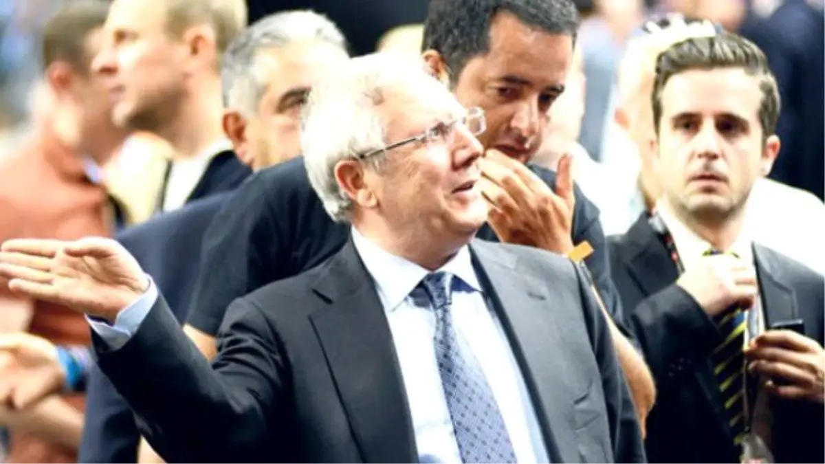 Aziz Yıldırım\'ı Güldüren Protesto: Fenerbahçe, Babanın Çiftliği Değil