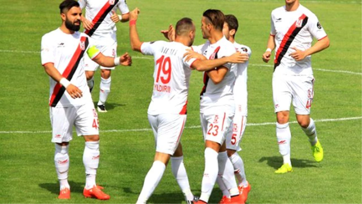 Balıkesirspor, Kardemir Karabükspor\'u 4-2 Yendi