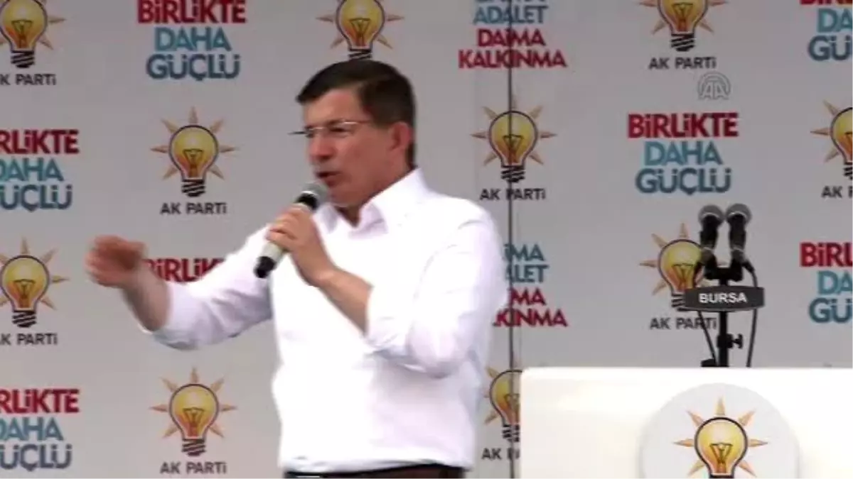 Davutoğlu: "Burada Bir Doğru Dört Yanlışı Götürür"