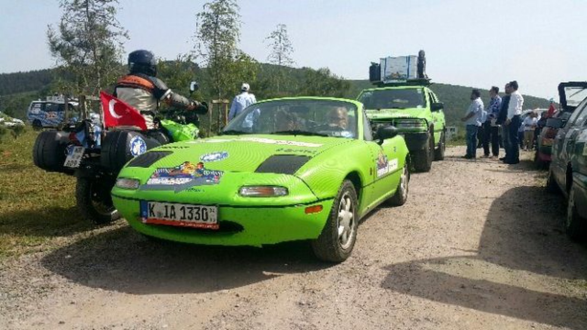 Dostluk ve Barış Rallisi Sancaktepe\'den Yola Çıktı