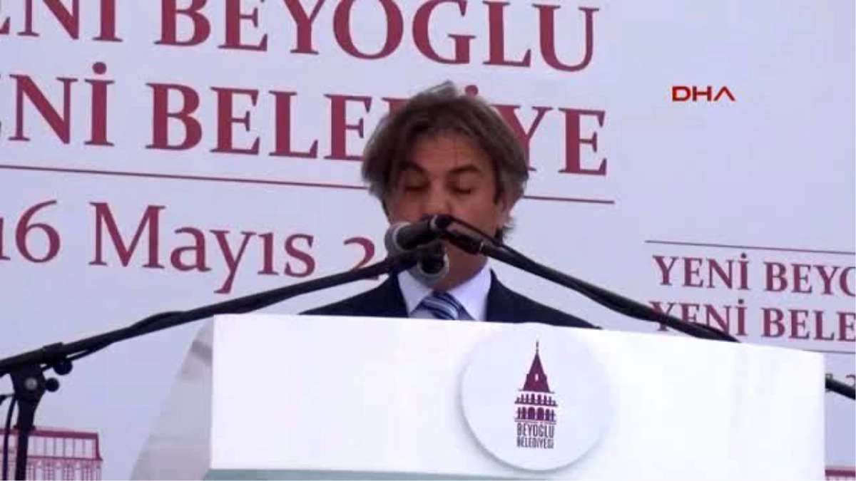 Erdoğan Beyoğlu Belediyesi\'nin Yeni Binasını Açtı, O Tuğrayı İnceledi
