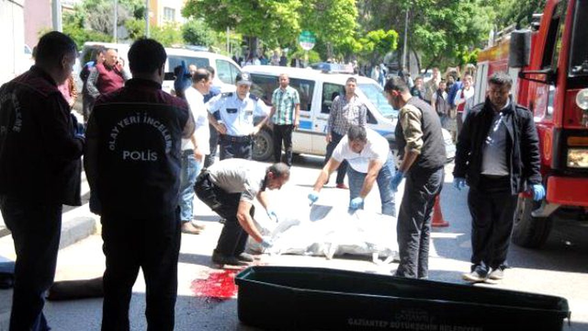 Kamyonun Üzerinden Geçtiği Bisikletli Öldü