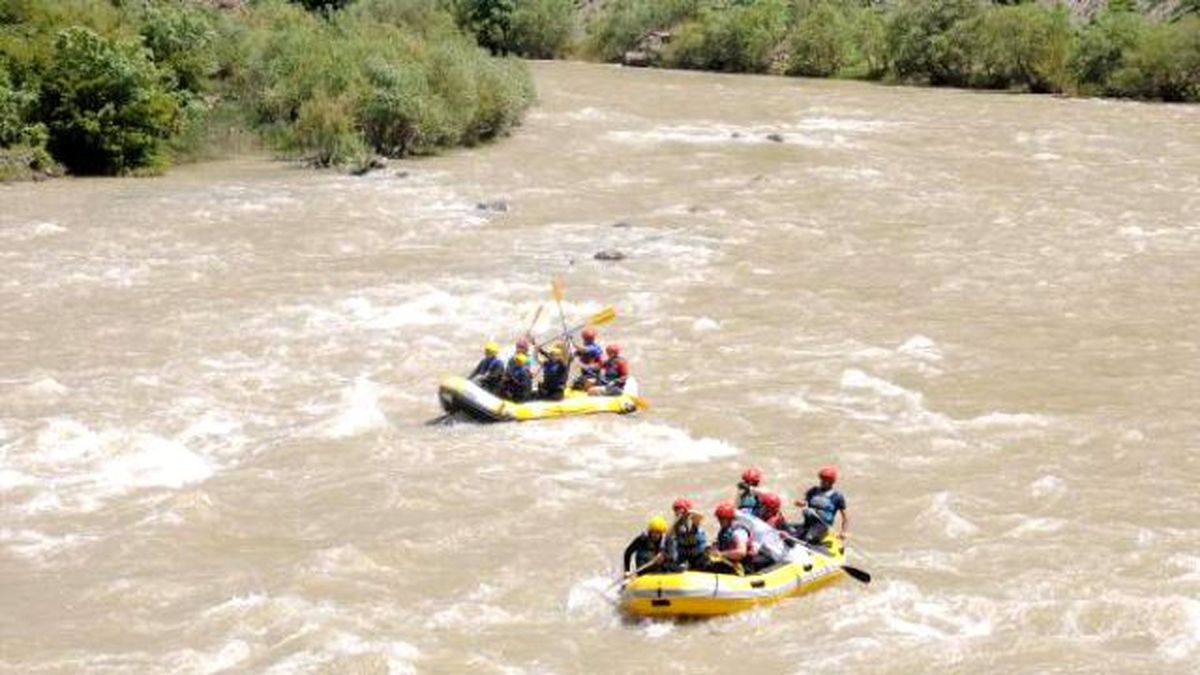 Zap Suyu\'nda Rafting Heyecanı