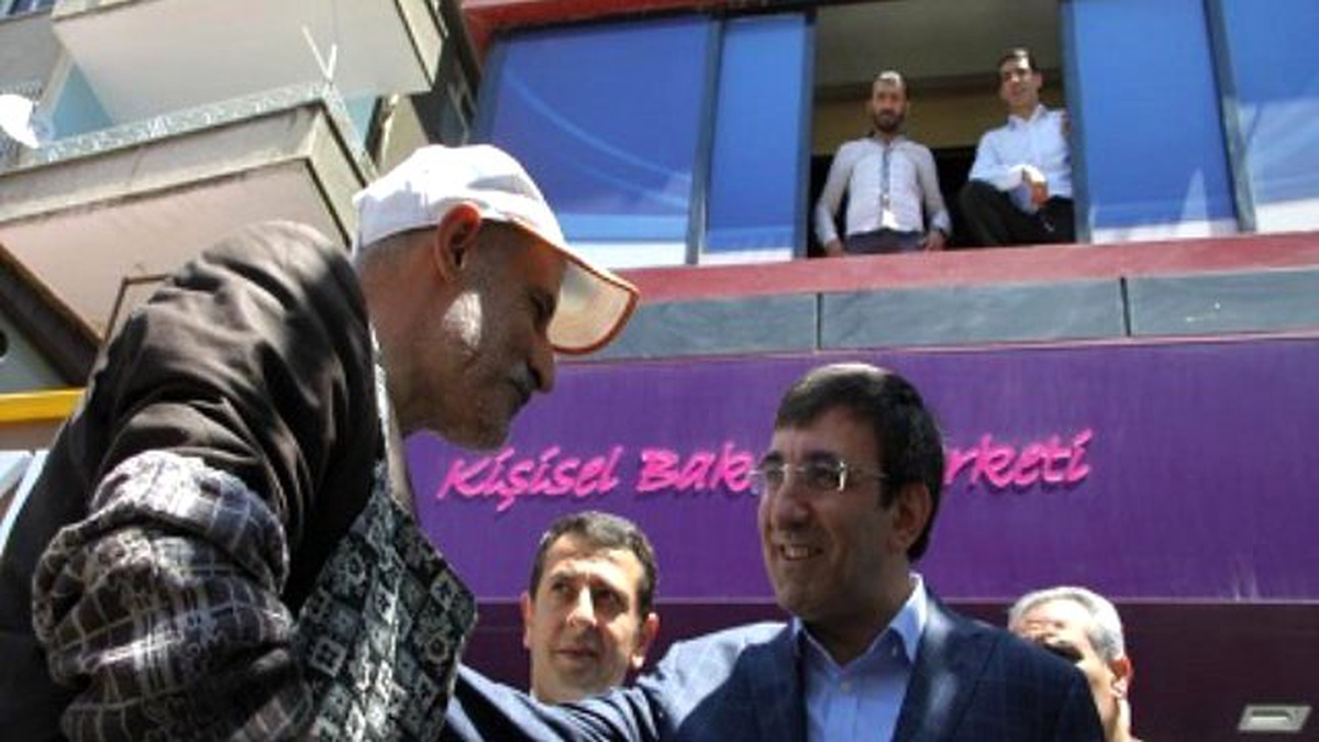 Bakan Yılmaz, Ekinciler Esnafını Ziyaret Etti
