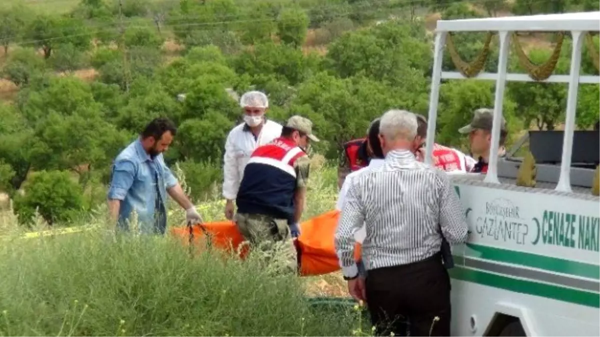 Gaziantep\'te Boş Mezarda Ceset Bulundu