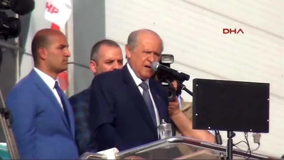 Niğde - Bahçeli: Sınırlarımız Yol Geçen Hanına Dönerken Davutoğlu Neredeydi?