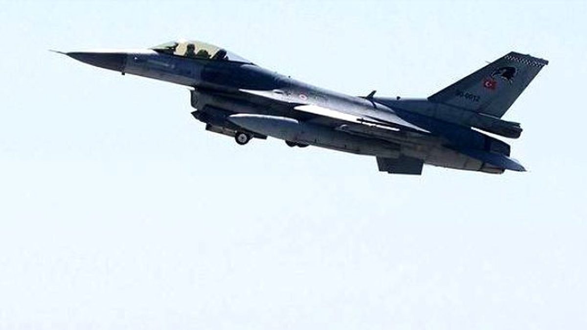 Türk Jetleri Suriye Helikopterini Vurdu