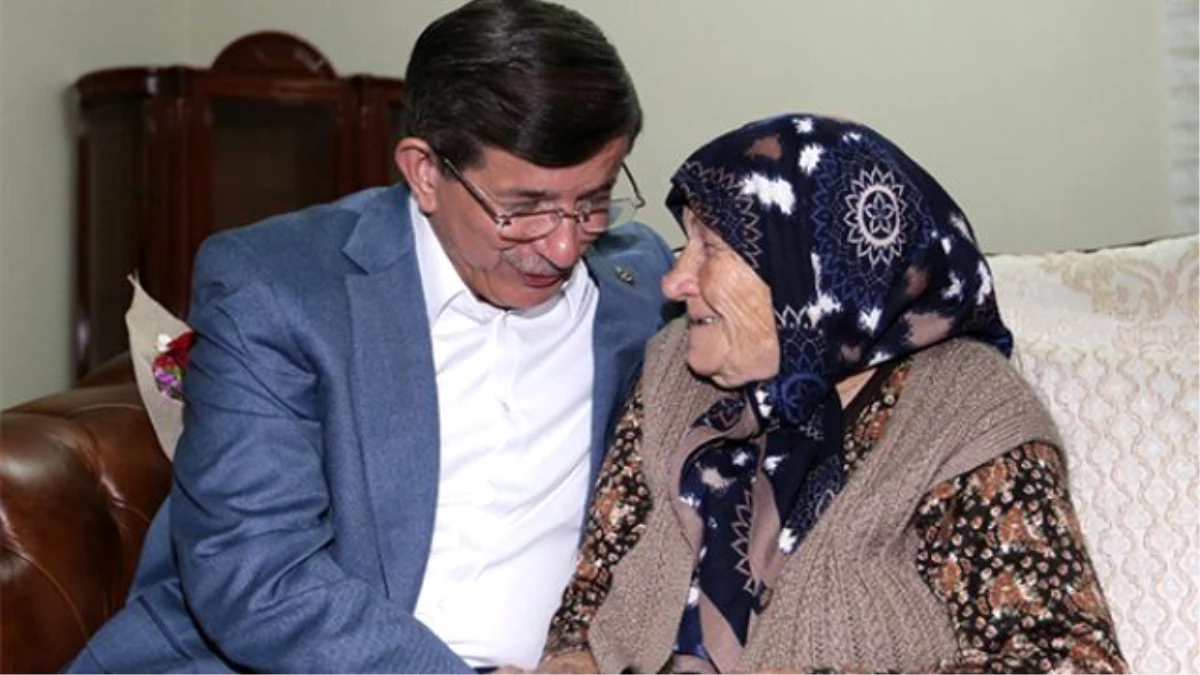 105 Yaşındaki Kadriye Nineden Davutoğlu\'na Dua