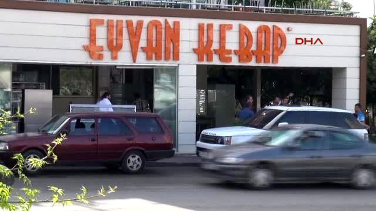 Adana İşyerinden Evine Giderken Kalbinden Bıçaklanan Genç Hayatını Kaybetti