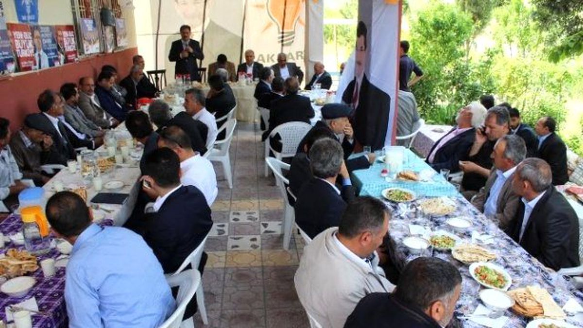 Adaylar, Kale İlçesindeki Muhtarlarla Bir Araya Geldi