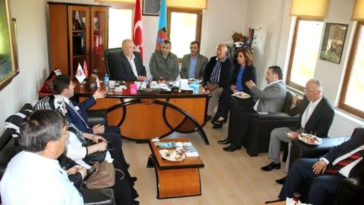 AK Parti Milletvekili Yılmaz Tunç\'tan Amasralı\'ya Ziyaret