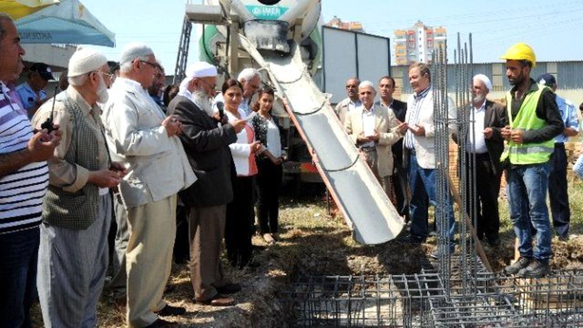 Akdeniz Belediyesi Mahalle Evi\'nin Temeli Atıldı