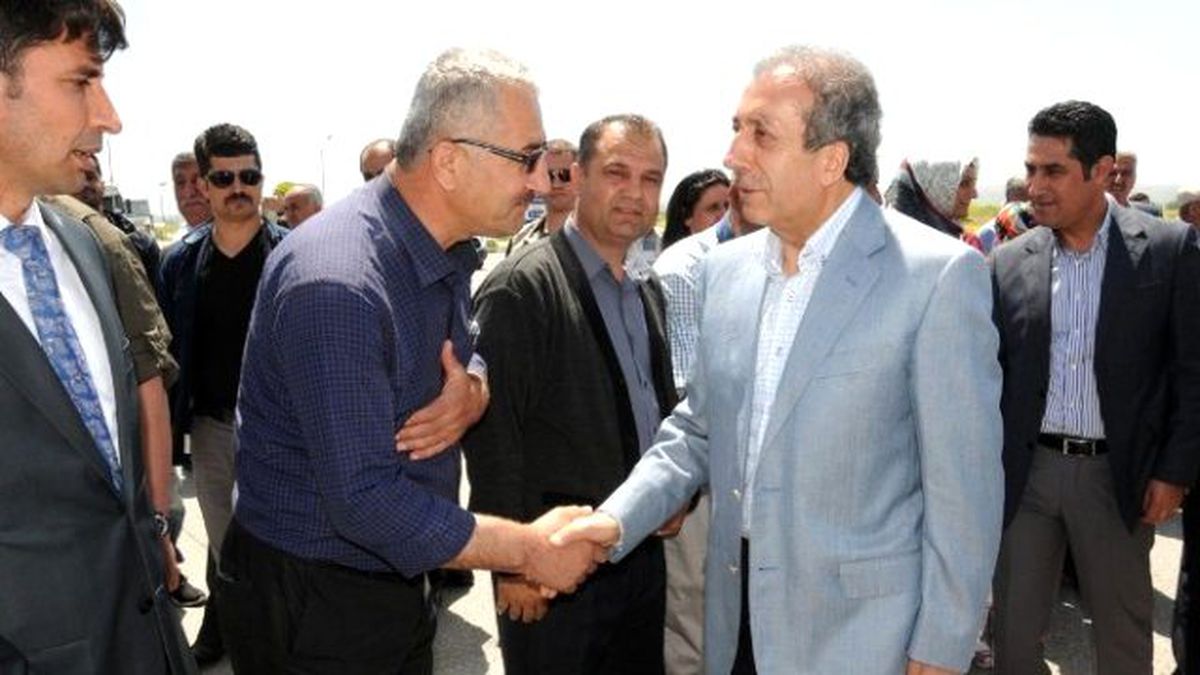 Bakan Eker Hdp\'ye Yönelik Saldırıları Kınadı