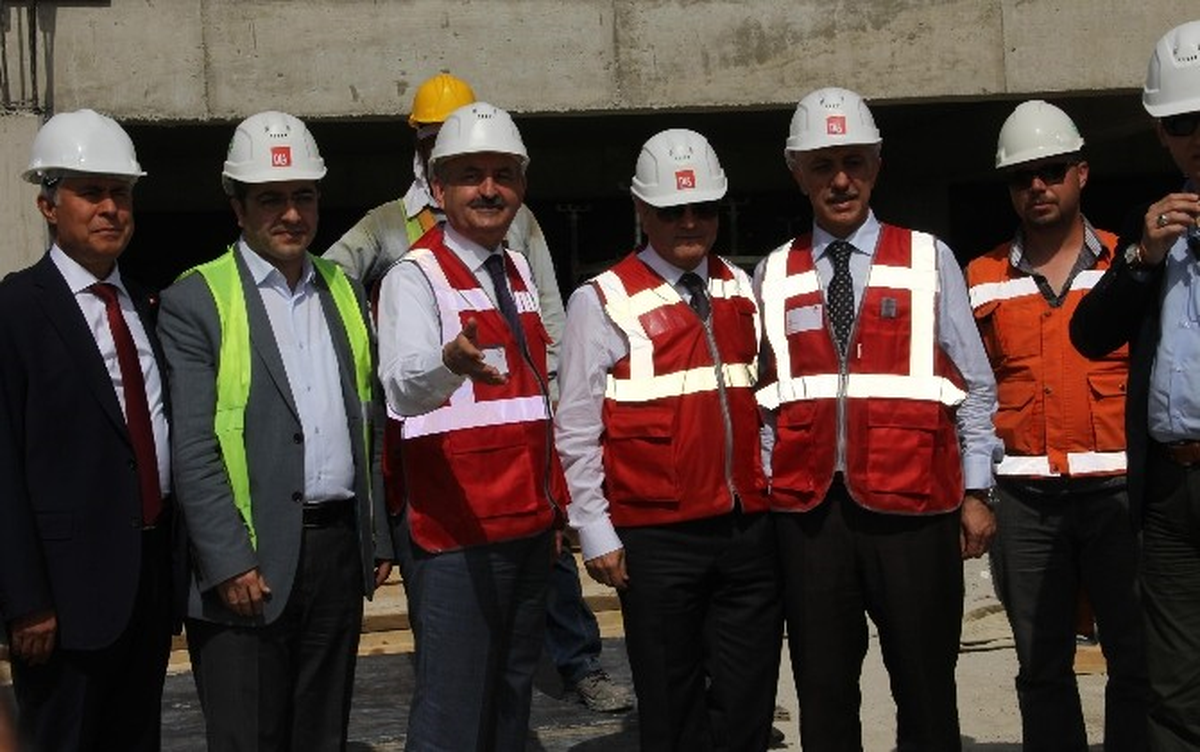 Bakan Müezzinoğlu: "Aile Hekimleri Görevinin Başında Olacak"